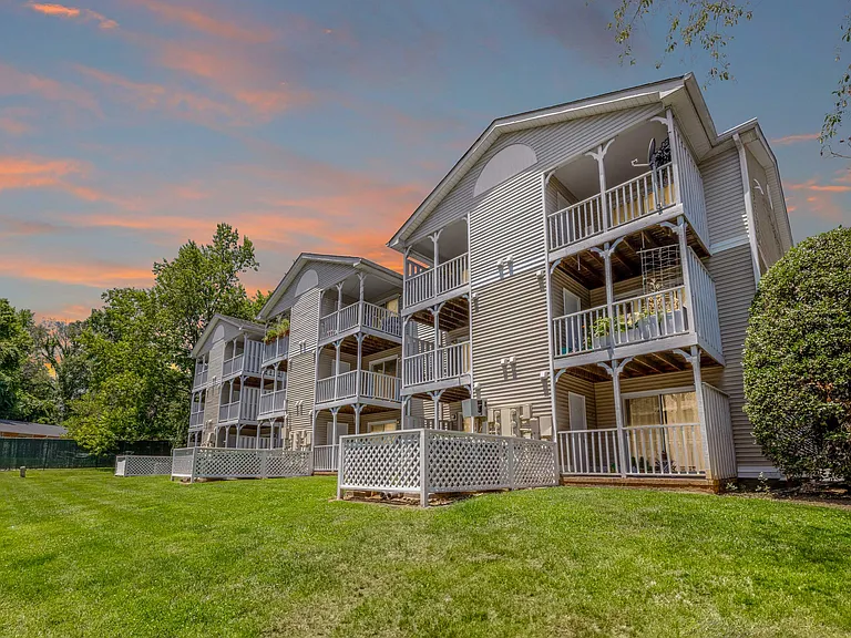 Forest Pointe — Photo 40