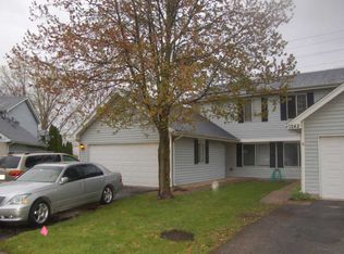 1240 Andover Cir, Aurora, IL 60504