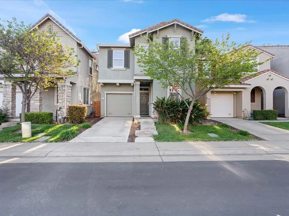 2474 Huckleberry Cir, West Sacramento, CA 95691