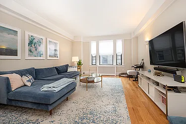 Rented by Rita S Citrin, LREB