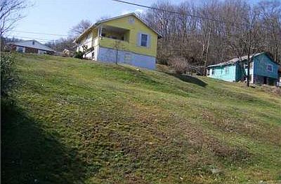 1st image of 24 Barneywood Dr