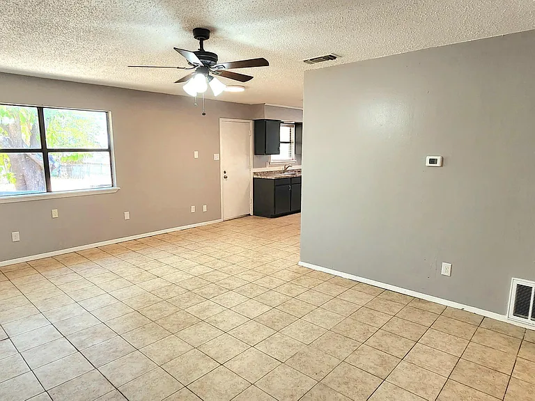 822 Lake View Rdg — Photo 5