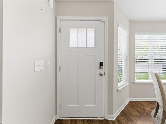 5th image of 111 Covington Cove Ct