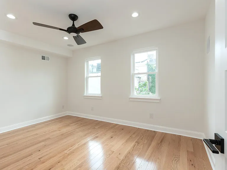 436 Manton St — Photo 18