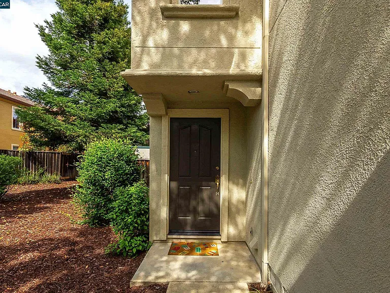 435 Regal Lily Ln — Photo 2