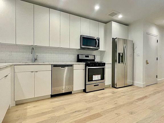 4th image of 1793 Bedford Ave APT 2L