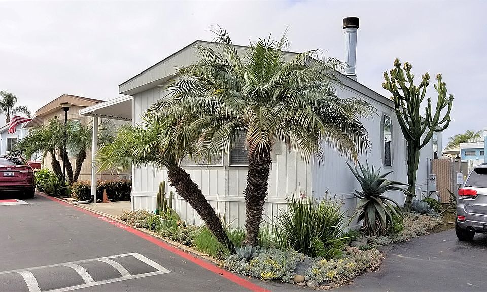 1st image of 1600 Palm Ave Space 82