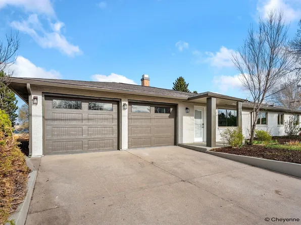 5711 Townsend Pl, Cheyenne, WY 82009