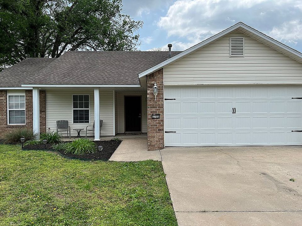 1st image of 2705 Jennifer Ln