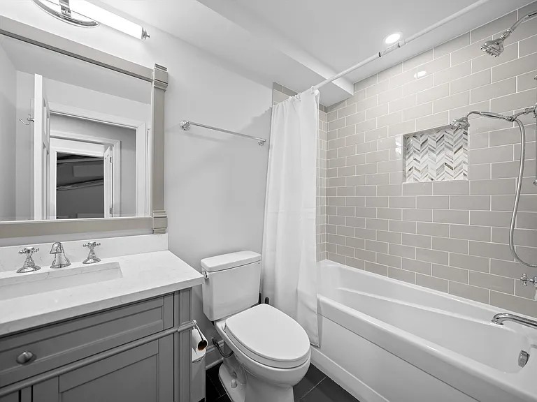 1511 Q St NW #B — Photo 6