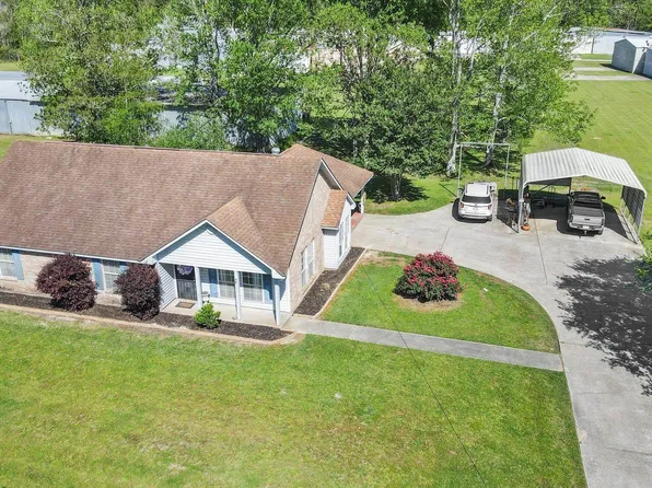 955 Midway Rd, Slaughter, LA 70777