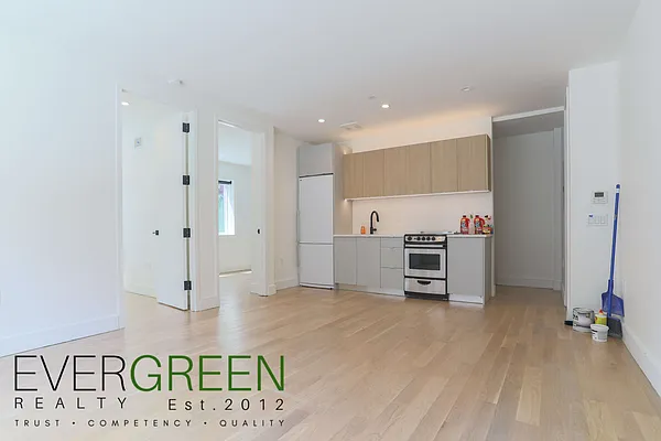 Rented by Pinn Realty | media 27