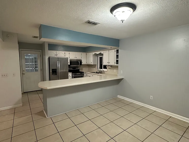 174 Treasure Palm Dr — Photo 5