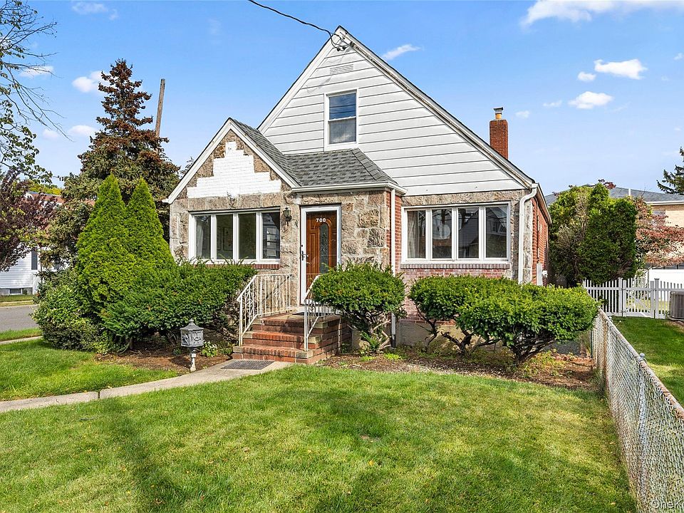 1st image of 700 Covert Avenue