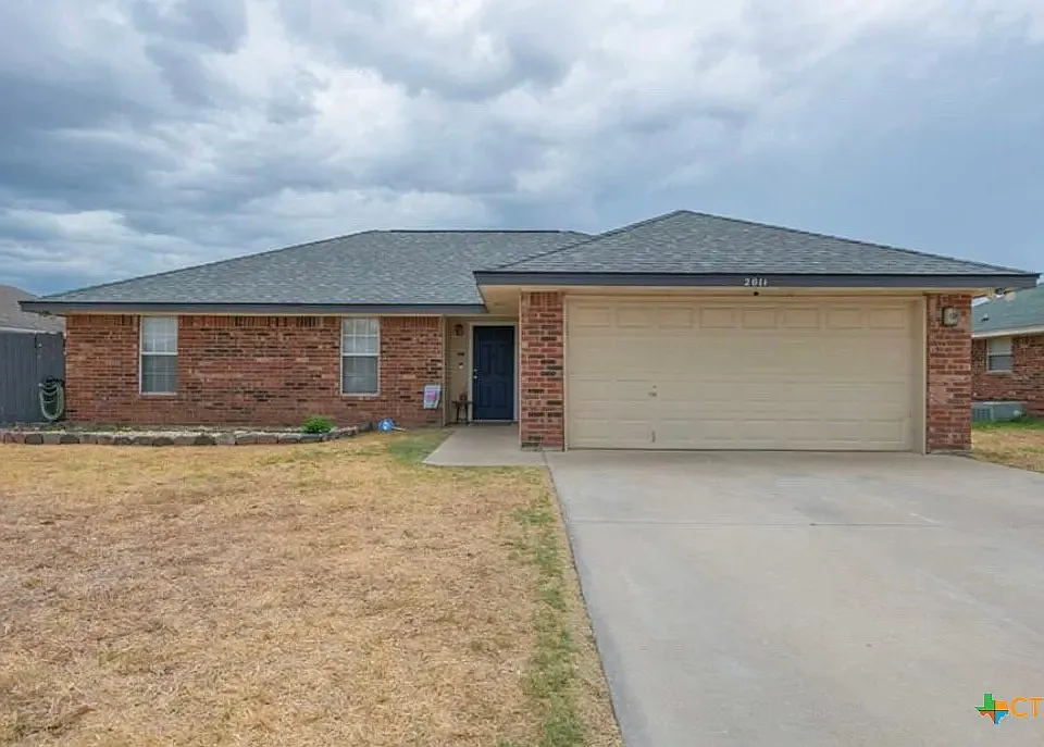 2011 Agate Dr