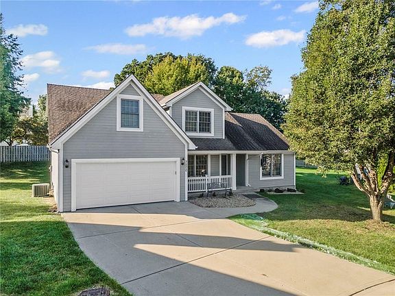 4th image of 7500 N McKinley Ct