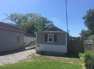 2016 Elm St, Harvey, LA 70058