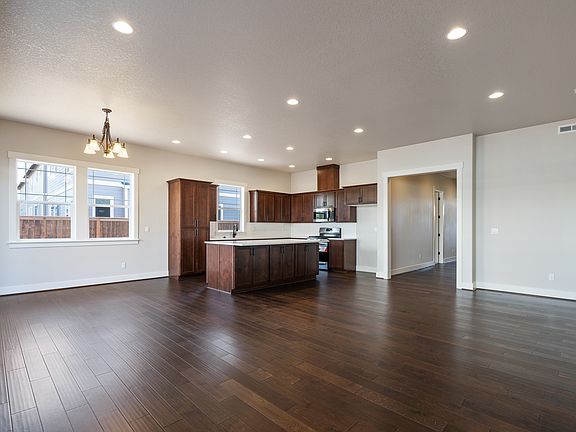 4th image of 28579 NW Shaddon St
