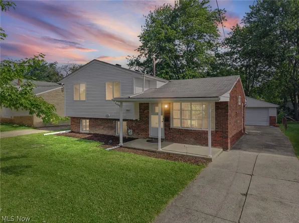 864 Wilder Ave, Elyria, OH 44035
