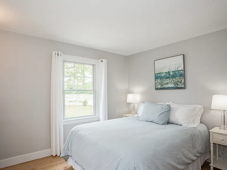 143 Bay St — Photo 16
