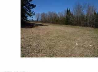 38 Hill Top Rd, Guilford, ME 04443