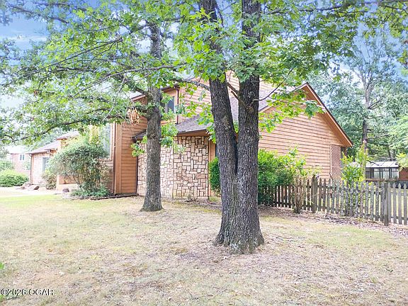 3rd image of 20 Quail Ridge Dr