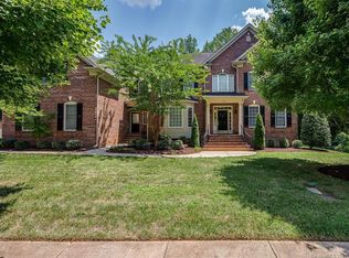 5012 Woodview Ln, Matthews, NC 28104