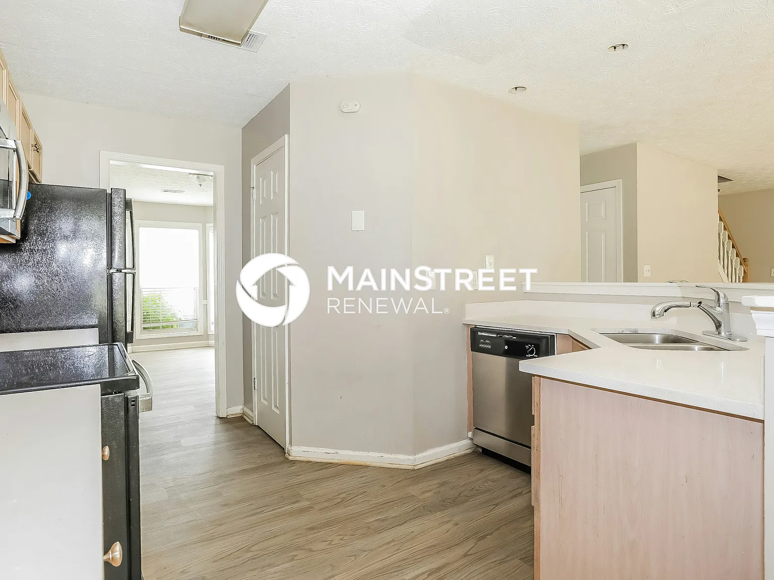 638 Stonemill Manor — Photo 4