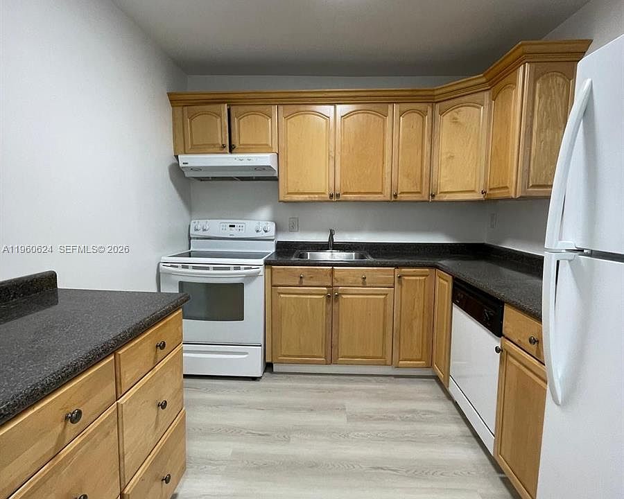 1st image of 1075 W 68th St APT 304
