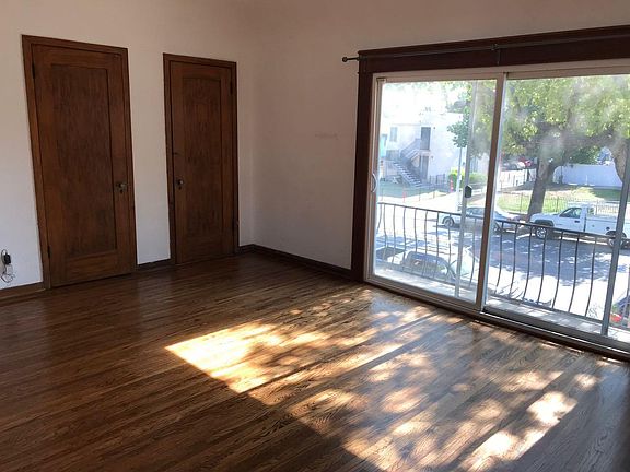 2nd image of 1290 N Los Robles Ave