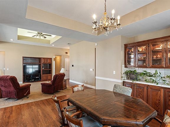 4th image of 5307 S 44th Pl