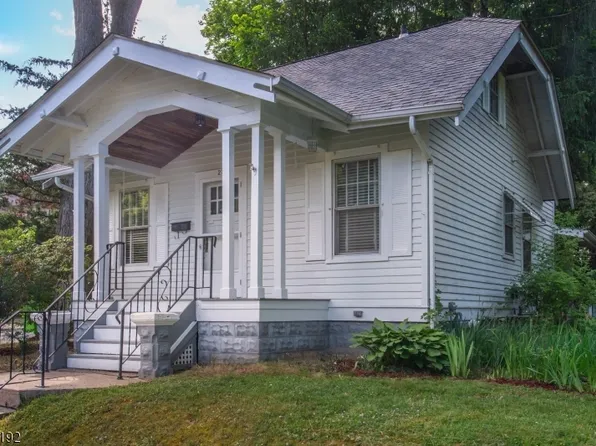 27 Fisher Ave, Washington Boro, NJ 07882