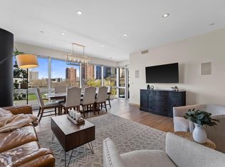 545 E Wells St UNIT 403, Milwaukee, WI 53202
