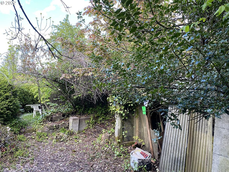 2nd image of 3243 12th St SE