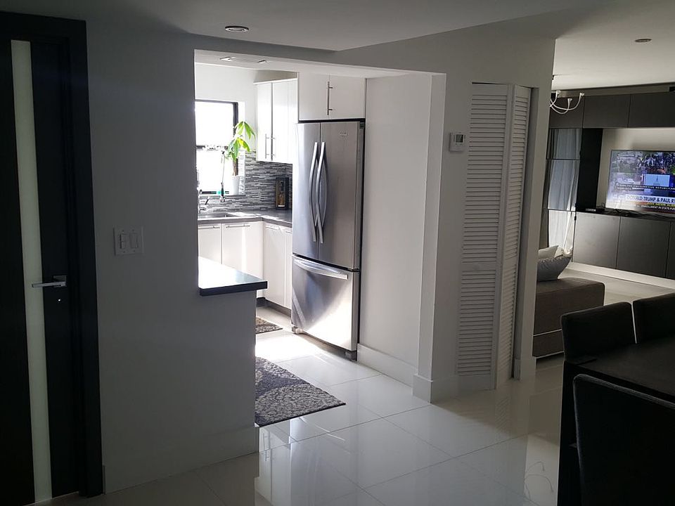 2nd image of 1225 West Ave APT 304