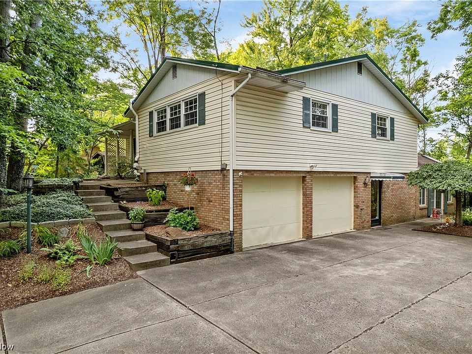 1st image of 930 Valley Dr