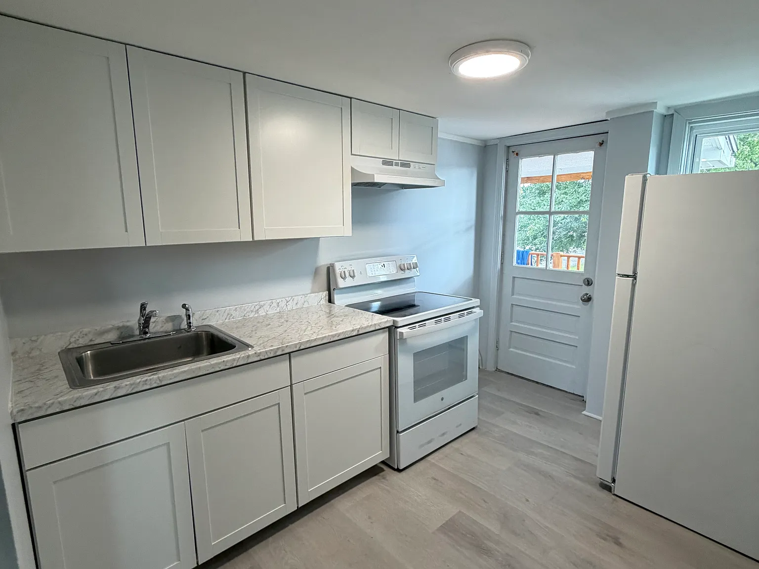 1 bed, $1,300 — Photo 1