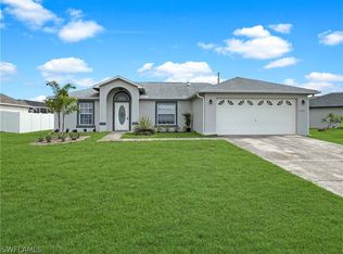 2037 NE 4th Ter, Cape Coral, FL 33909