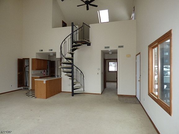 3rd image of 7 Arapahoe Dr Unit 12