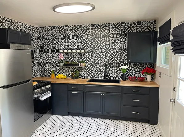 427 E Olmos Dr APT C, Olmos Park, TX 78212