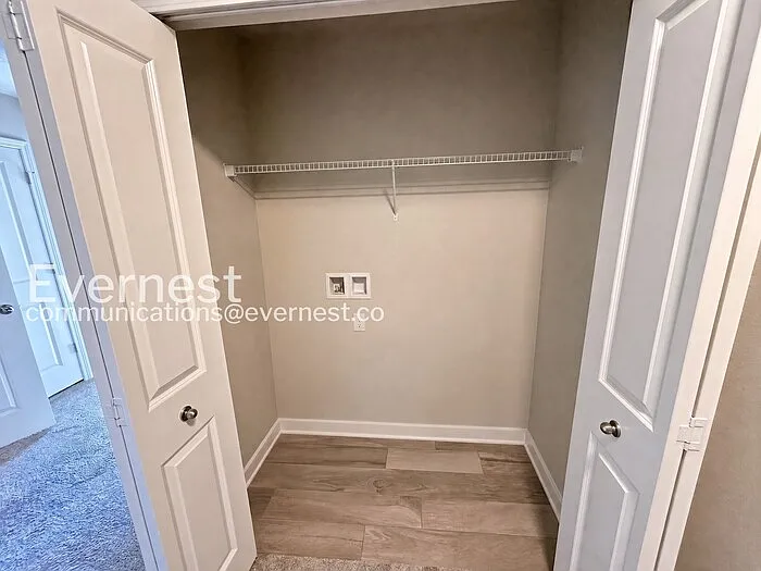 945 Technology Ct — Photo 18