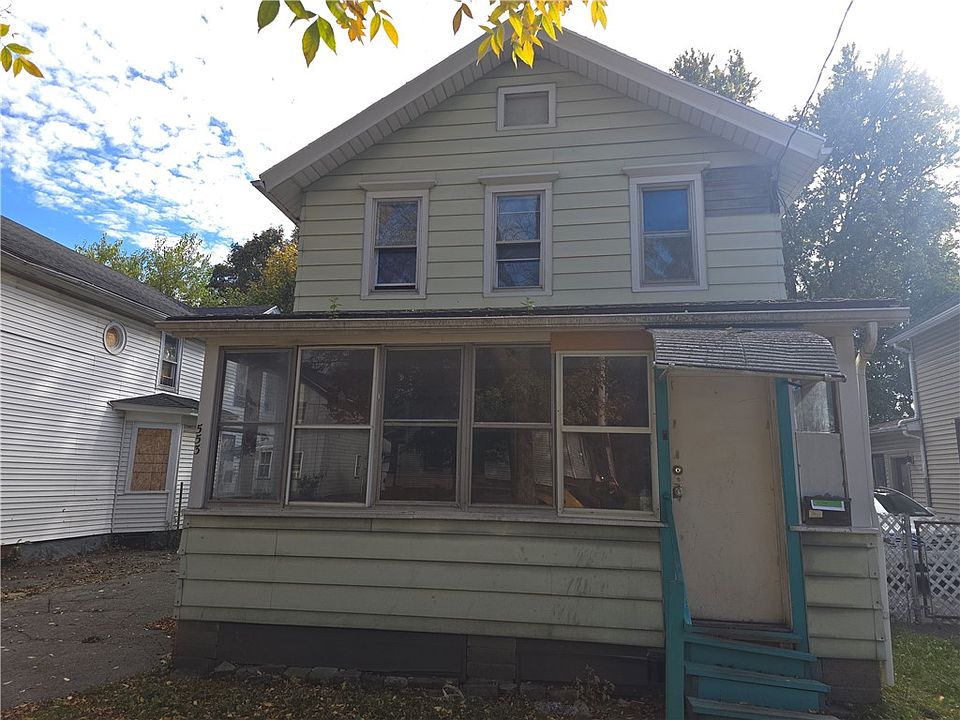 1st image of 553 Maple St
