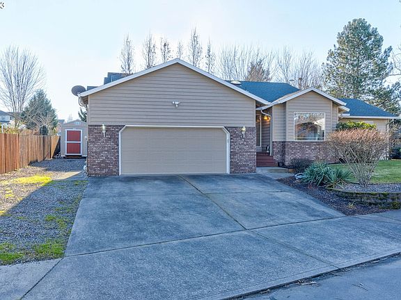 2nd image of 1000 SE Althaus Dr