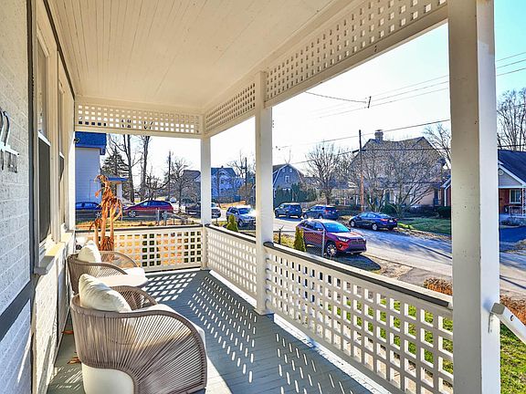 3rd image of 5822 Wyatt Ave
