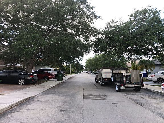 4th image of 16260 NW 18th St