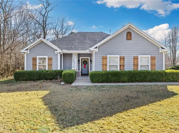 911 E Township St, Fayetteville, AR 72703