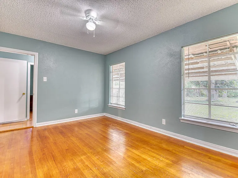 6028 Fairway Ave — Photo 15