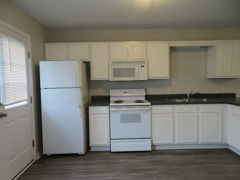 118 Brook Allen Dr — Photo 4