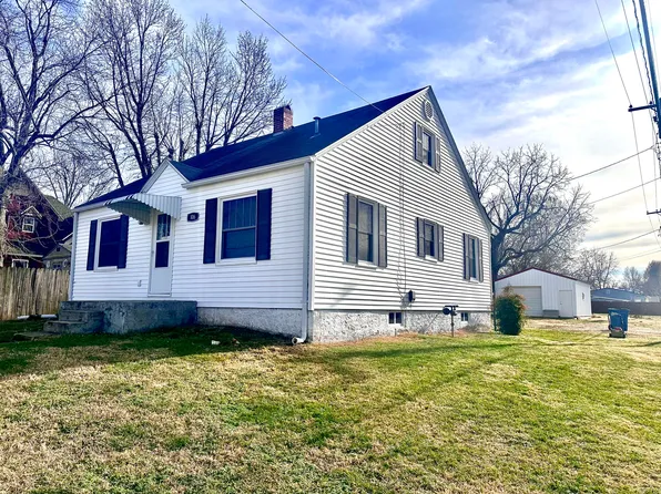 106 E Oak Street, Stockton, MO 65785