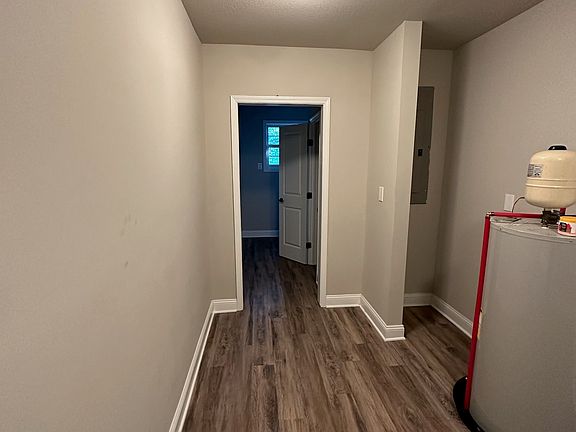 4th image of 51 Fisher Dr